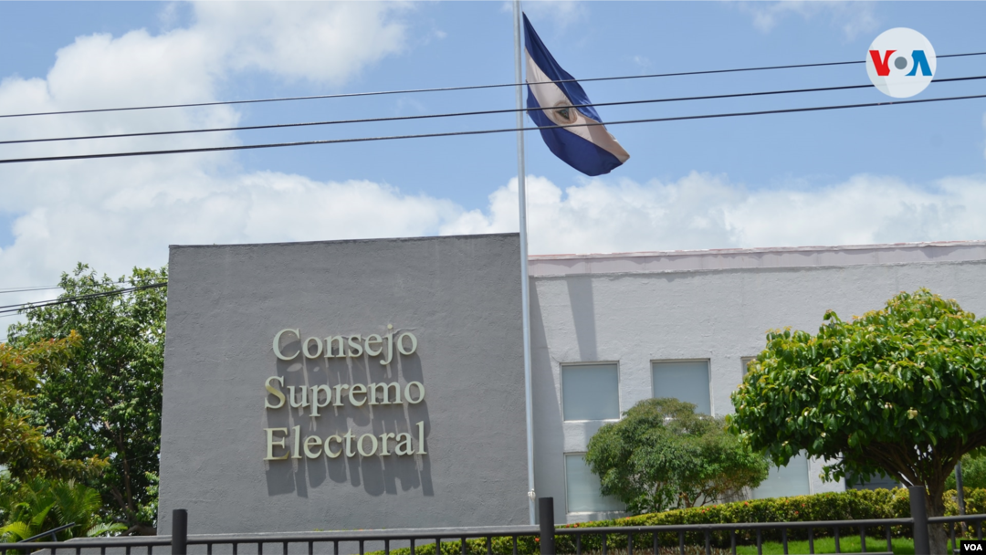 Muchos acusan al Consejo Supremo Electoral de Nicaragua de estar al servicio de los intereses del partido de gobierno. [Foto: Houston Castillo, VOA]