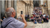Tras los ataques de Hamás a Israel, en Jerusalén se respira una extraña calma. [Foto: Ernesto Alejandro Pérez Estrada, VOA]