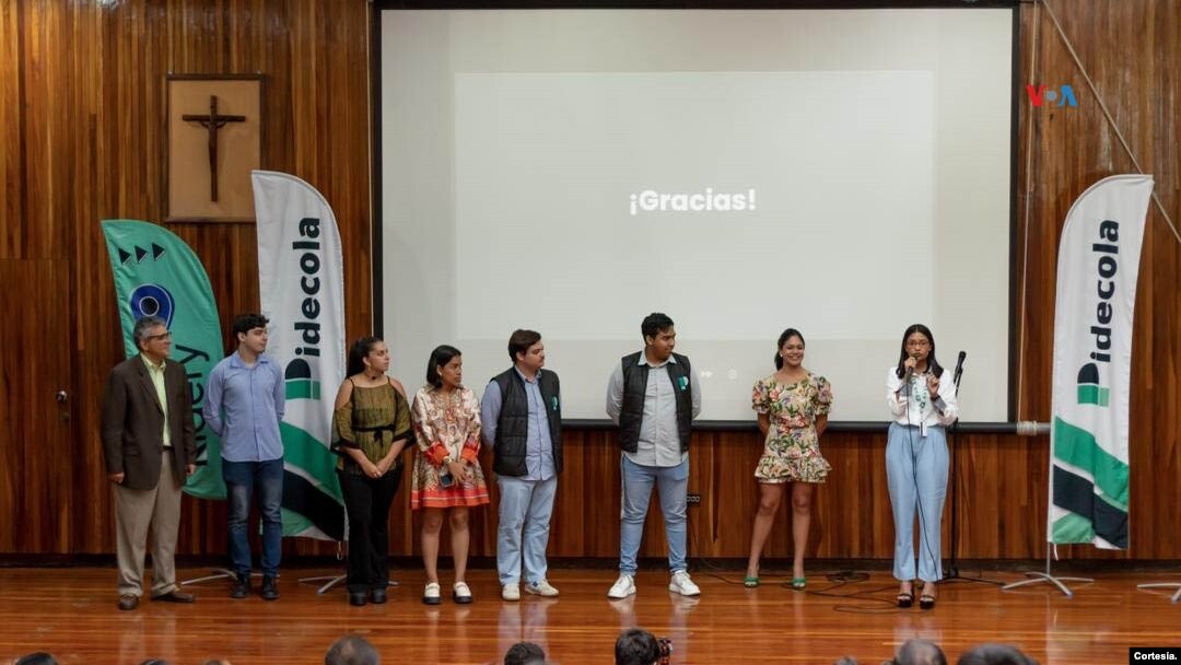 Presentación oficial de PideCola en la Universidad Católica Andrés Bello.