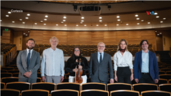 Para la violinista venezolana esta distinción como concertino de la orquesta es una muestra de la calidez de los uruguayos con extranjeros