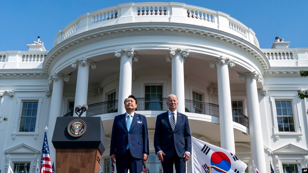 Presidenti Biden dhe Presidenti koreanojugor Yoon (26 prill 2023)