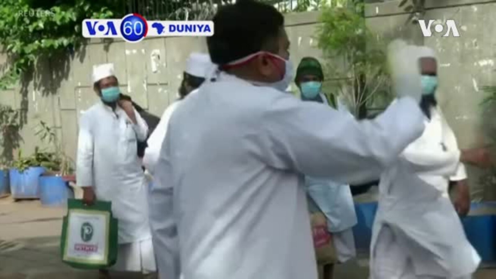 VOA60 DUNIYA: A kasar Indiya, a kalla mutane 24 da suka halarci wani taron addini, a Nizamuddin na New Delhi sun kamu da cutar COVID19