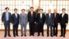 정진석 한국 국회부의장(가운데 왼쪽)이 이끄는 윤석열 대통령 당선인의 한일정책협의대표단이 25일 도쿄에서 하야시 요시마사 일본 외무상(가운데 오른쪽)과 만났다.