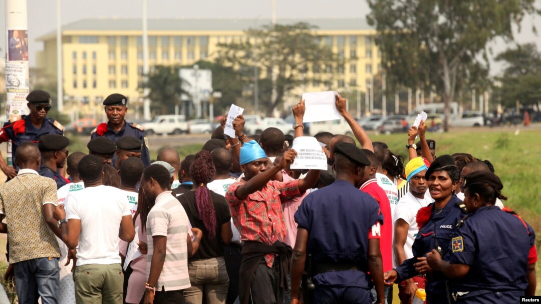 Congolese police detain protesters demanding that President Joseph Kabila leave power by the end of the year in Kinshasa, Democratic Republic of Congo, July 31, 2017.