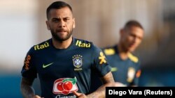 Daniel Alves, jogador de futebol brasileiro