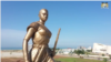 북한 만수대창작사가 베냉 코토누에 건립한 것으로 알려진 여군 동상. 사진 = Présidence du Bénin / Twitter.