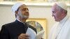 Papa Roman Francis da Sheikh Ahmed Mohamed el-Tayeb, babban limamin Azhar ta Misra.