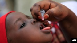 Não sabe bem mas salva. Vacina contra a polio