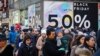 In Era of Online Retail, Black Friday Still Lures a Crowd   