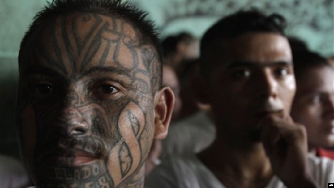Pandilleros salvadoreños en el centro penal de Quezaltepeque, una de las cárceles donde se gestó la tregua entre pandillas.
