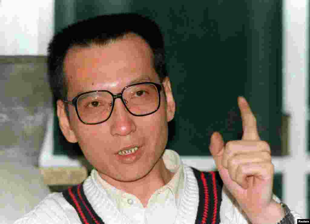1995年3月,中国学者刘晓波接受采访。