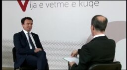 Interviste me Albin Kurtin