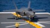 美国海军陆战队一架F-35B战机2021年10月3日首次成功在日本出云号直升机航母上起降（美国海军陆战队照片）