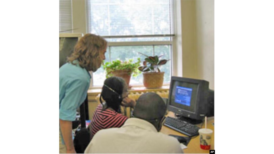 According to the Chamber of Commerce, one in eight Nashville residents over the age of 16 cannot read.