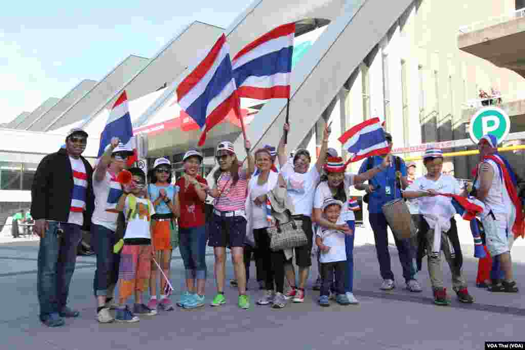 สีสันกองเชียร์ไทยในวันแห่งชัยชนะ