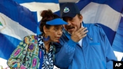 En esta imagen de 2018 el presidente de Nicaragua, Daniel Ortega, es visto junto a la vicepresidenta Rosario Murillo.
