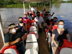 Turistas en Los Chiles, Costa Rica. [Foto: cortesía del ICT]
