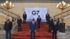 주요 7개국(G7) 외무장관들이 신종 코로나바이러스 팬데믹 사태 이후 처음으로 영국 런던에서 대면 회의를 갖고 기념 촬영을 했다. 