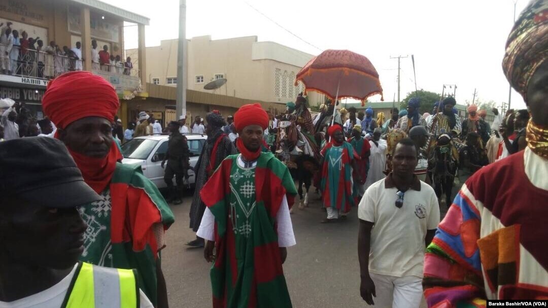 Sarkin Kano Muhammadu Sanusi Na Biyu Da Ayarinsa Ranar Juma'a A Kano