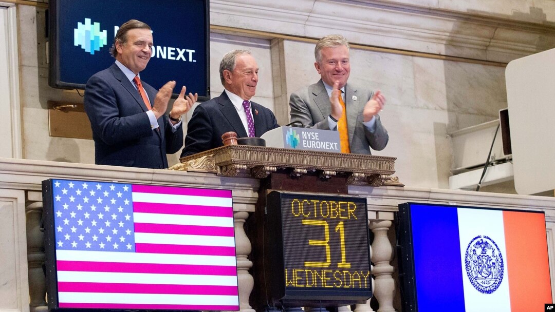Mayor Michael Bloomberg rings the opening bell at the New York Stock Exchange in New York, October 31, 2012. 
