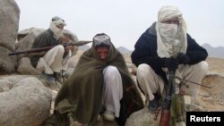 طالبان رویداد ولسوالی گومل را تأیید کرده؛ اما گفته اند که سه طالب کشته شده است