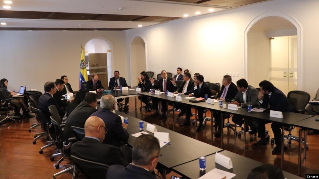 Con la participación de más de 20 diputados del parlamento venezolano, el martes se celebró en Bogotá la 'Reunión de parlamentarios en defensa de la Asamblea Nacional'. Foto: Maria Elisa Ramirez Toro, Asamblea Nacional.