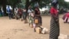 Metuge,Centro Agrário de Napala. Distribuição de alimentos por PMA a deslocados da insurgência em Cabo Delgado.