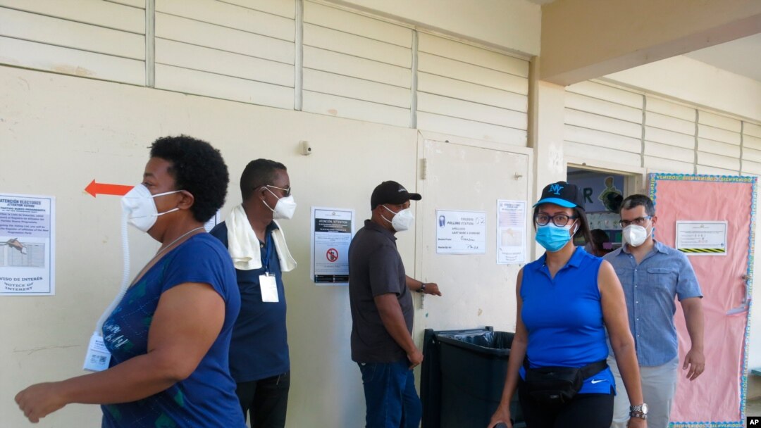Miles de puertorriqueños tuvieron el domingo una segunda oportunidad de votar por primera vez, una semana después de que las papeletas demoradas y faltantes empañaran las primarias originales. 16 de agosto 2020.
