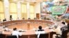 တပ်ချုပ်နဲ့ နိုင်ငံရေးပါတီ ၃၀ ကျော် တွေ့ဆုံ
(ဓါတ်ပုံ www.seniorgeneralminaunghlaing.com)