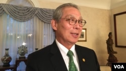 台灣駐美代表高碩泰2018年11月30日在雙橡園接受華文媒體採訪(美國之音鐘辰芳拍攝)