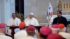 Papa exige en Panamá servicio público sin corrupción