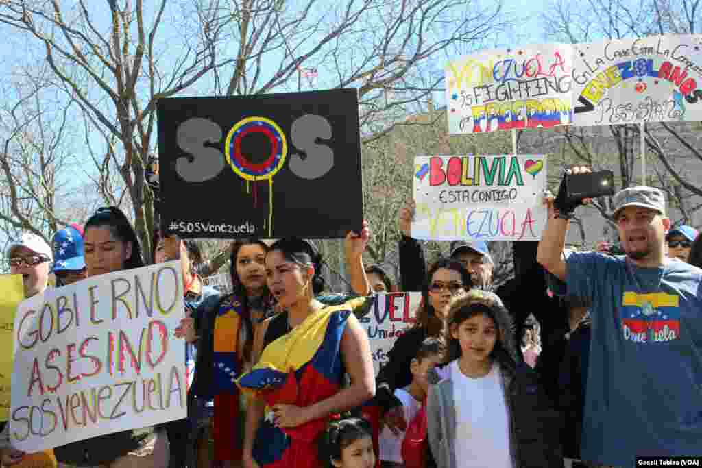 Venezolanos protestan en las calles de Washington