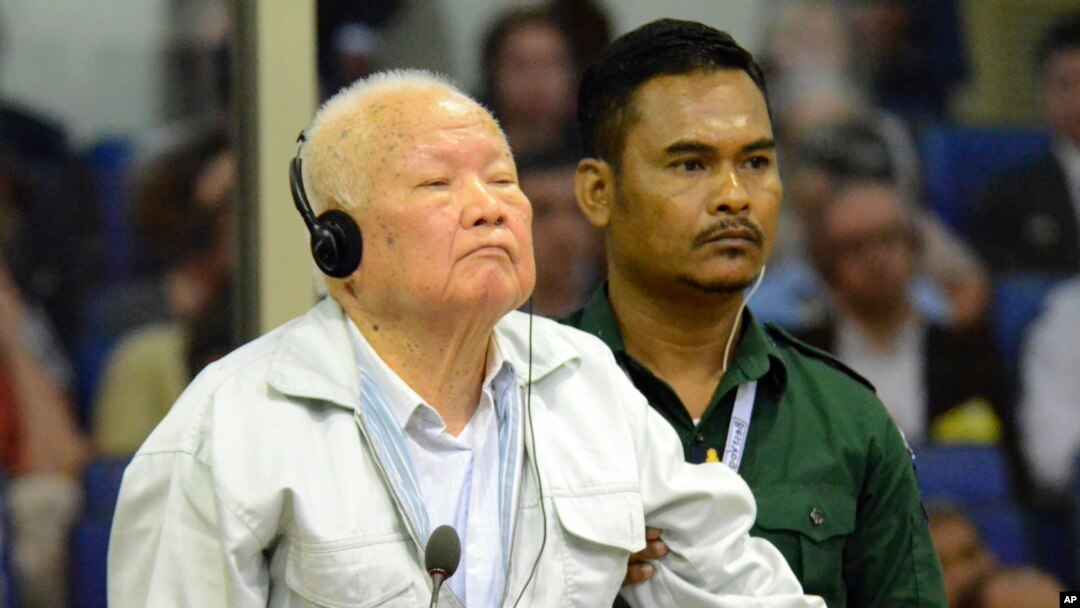  သမ္မတဟောင်း Khieu Sampha