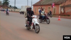 Moto taxis em Malanje