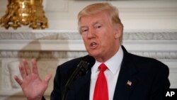 Shugaban Amurka Donald Trump yayin da ya ke jawabi a gaban taron gwamnonin kasar