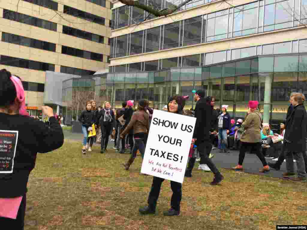 Jama'a Da Dama Sun Taru A Birnin Washington DC Wajen Zanga Zangar Mata