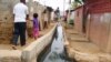 Angola: Ciclista de 88 anos percorre país lutando contra a miséria