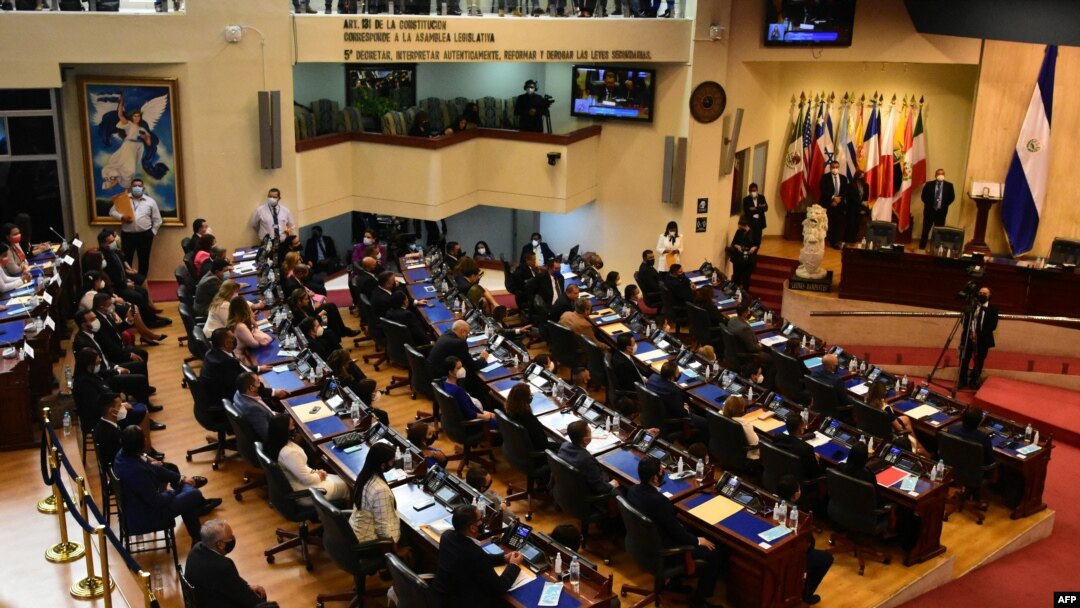 La Asamblea Legislativa de El Salvador aprobó la ley que facilita el voto de los salvadoreños en el exterior con votación de 77 a 1 con 5 abstenciones.
