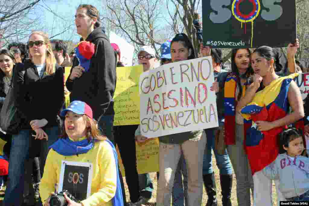 Venezolanos protestan en las calles de Washington
