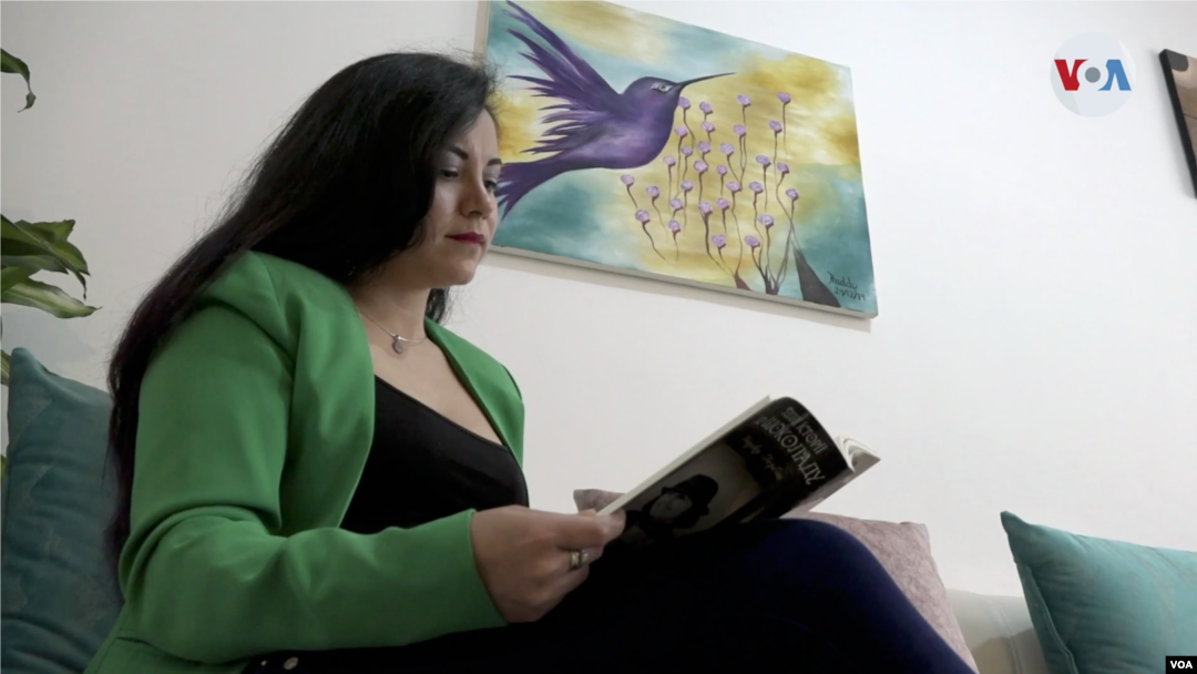 Haddy Argüello, emprendedora ecuatoriana, mentora de Vida-Sanación Púrpura. [Captura de pantalla de video de Néstor Aguilera]