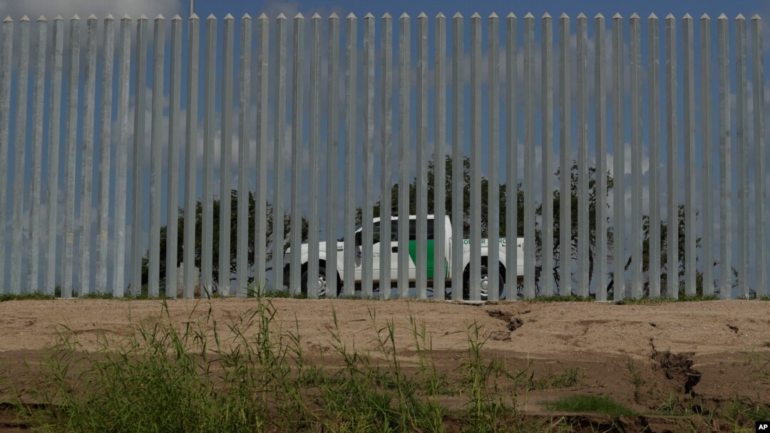 Antes de marzo, los niños centroamericanos que ingresaban a EE.UU. solos normalmente eran enviados a instalaciones supervisadas por el Departamento de Salud y Servicios Humanos (HHS, en inglés).[Foto: AP]