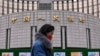 中國人民銀行(央行)3月2日表示，與中國金融監理機構近日舉行了與民營企業及金融機構的座談會。