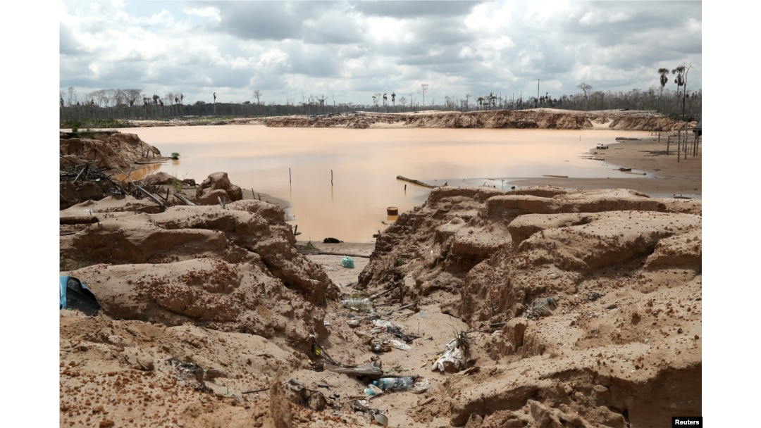 An illegal gold mining camp is seen during a Peruvian military operation to destroy illegal machinery and equipment used by wildcat miners in Madre de Dios, Peru, March 5, 2019.