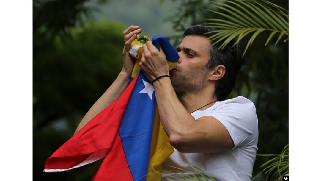 Líder opositor y prisionero político venezolano Leopoldo López. Foto AP.