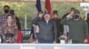 ARCHIVO - Rosario Murillo, a la izquierda, junto a Daniel Ortega y el jefe del Ejército, Julio César Avilés. 