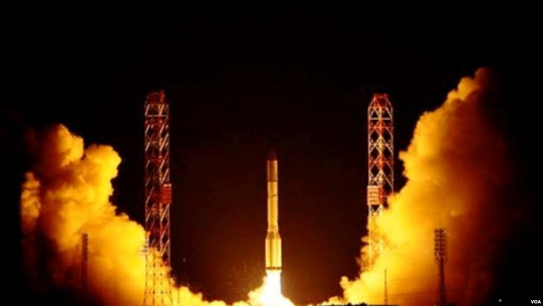 El cohete con tres satélites de navegación se desvió de su curso y se estrelló en el Océano Pacífico.