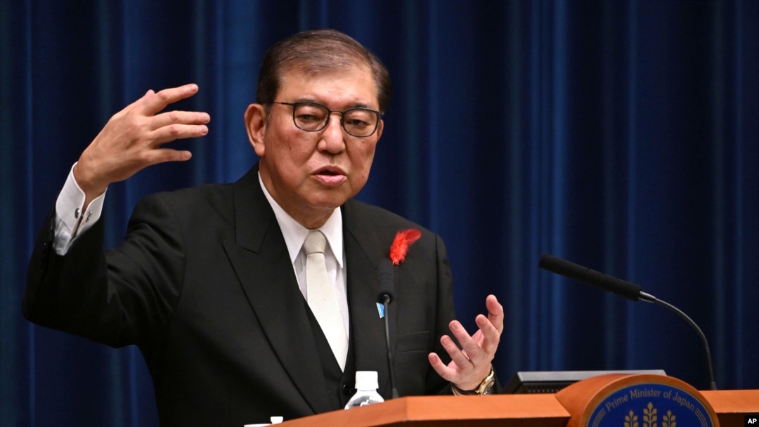 이시바 시게루 일본 총리가 2024년10월1일 도쿄 총리 관저에서 열린 기자회견에서 연설하고 있다. 