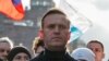 Alexei Navalny participa num comício para assinalar o 5º aniversário do assassinato do político da oposição Boris Nemtsov e para protestar contra propostas de alterações à constituição do país, em Moscovo