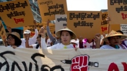 ၂၀၀၉ လွတ်လပ်စွာဖော်ထုတ်ခွင့် မြန်မာတတ်ကြွသူတွေ စိုးရိမ်မကင်း