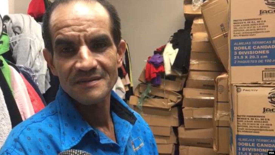 Carlos is seeking asylum on the basis of gang violence in his native Honduras (Photo: A. Barros / VOA) 